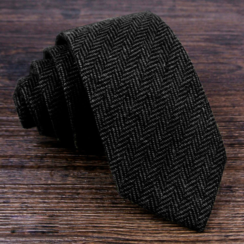 Men's Modern Fit Herringbone Tie Set mens event wear